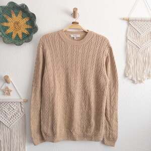 Turnbury Medium Tan Crewneck Cable Knit Pullover Sweater